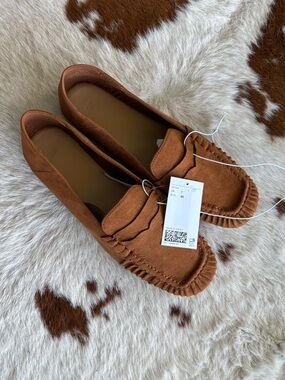 NWT H&M Tan Suede Moccasin Loafers - Penny Style